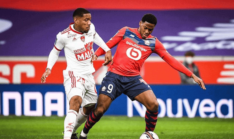 罗德里戈拒 罗德里戈拒